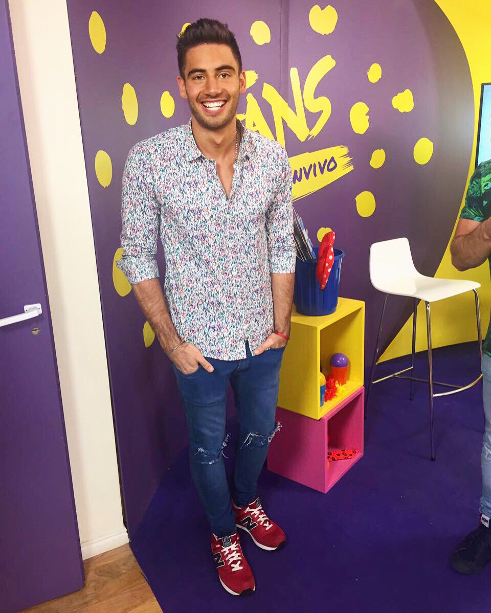 NicolasOcchiato's tweet image. Qué bien la pasamos hoy en @FansEnVivo muchas gracias por acompañarnos y hacernos TT una vez más ❤️❤️❤️