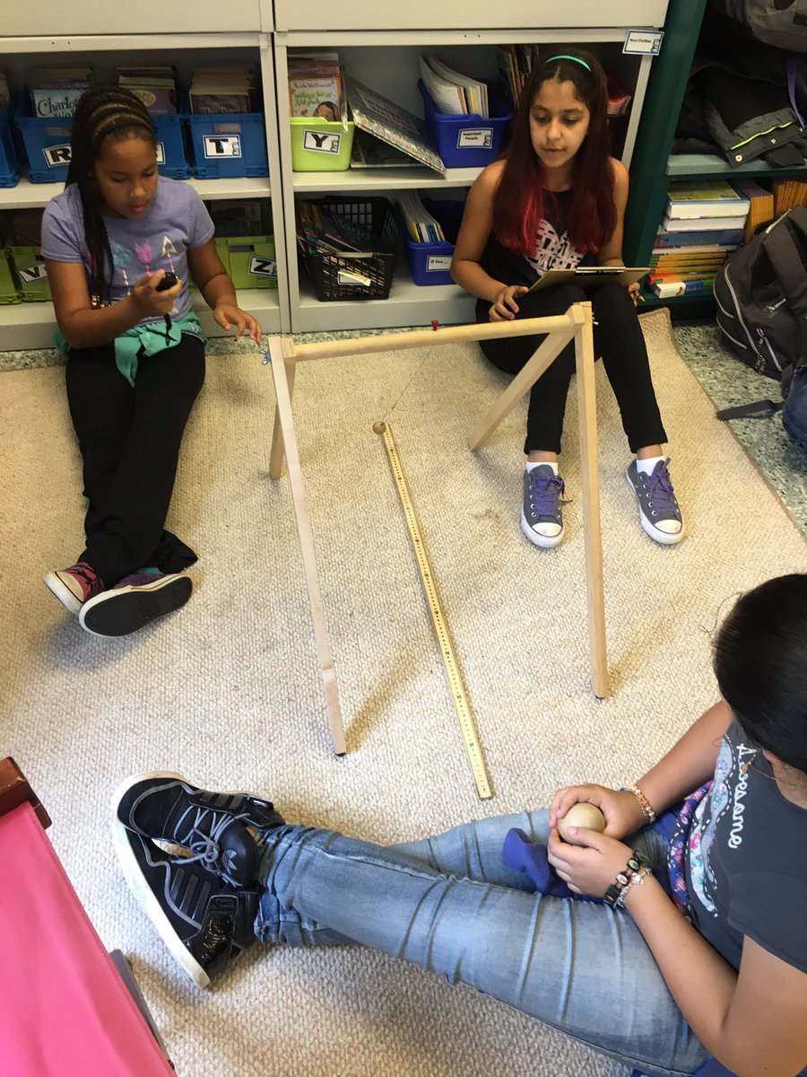 MsGLSES's tweet photo. #scientists #in #the #making! #experimental #design #pendulum #experiment @LortonStationES @DanLindsay82 https://t.co/oLuJ5ozXwE