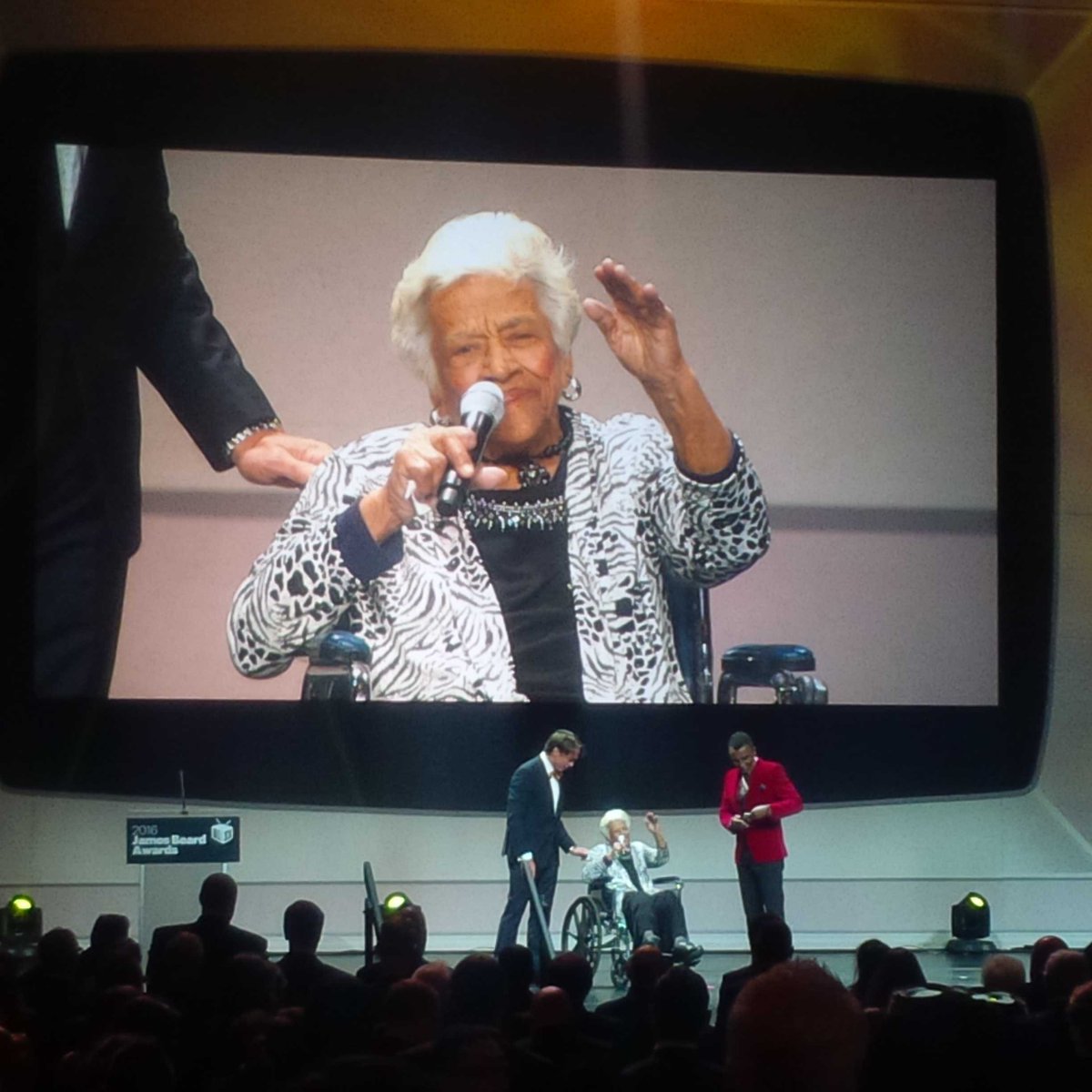 SeanForLBW's tweet photo. Gorgeous moment as. The #JBFA the Lifetime Achievement Award to @DookyChases Leah Chase https://t.co/DVmM2waVJa