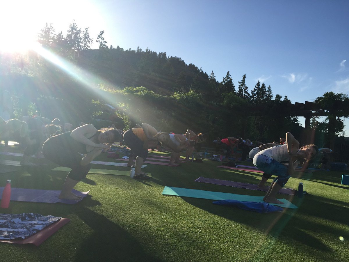 GoddessRun's tweet photo. Make sure to book your spot in @mokshavictoria at sunset! #GoddessWeekend #YYJ #SunsetYoga https://t.co/3pyJBp8o0w https://t.co/z7jREWmiRa