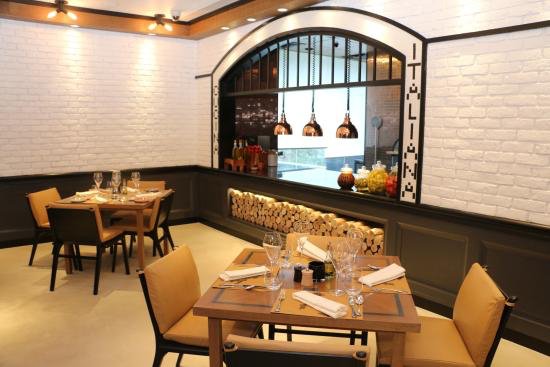 linolinens's tweet photo. #dining #Restaurant #linens #linen #linolinens @ShangrilaNewDel #sorrento #delhi #india #napkins #design #style https://t.co/D4u08Myrf7