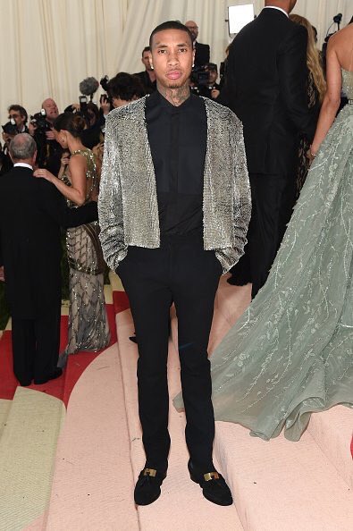 Hozay_'s tweet photo. The theme was technology so Tyga went as a...PDF file. https://t.co/LlrICeKsA7