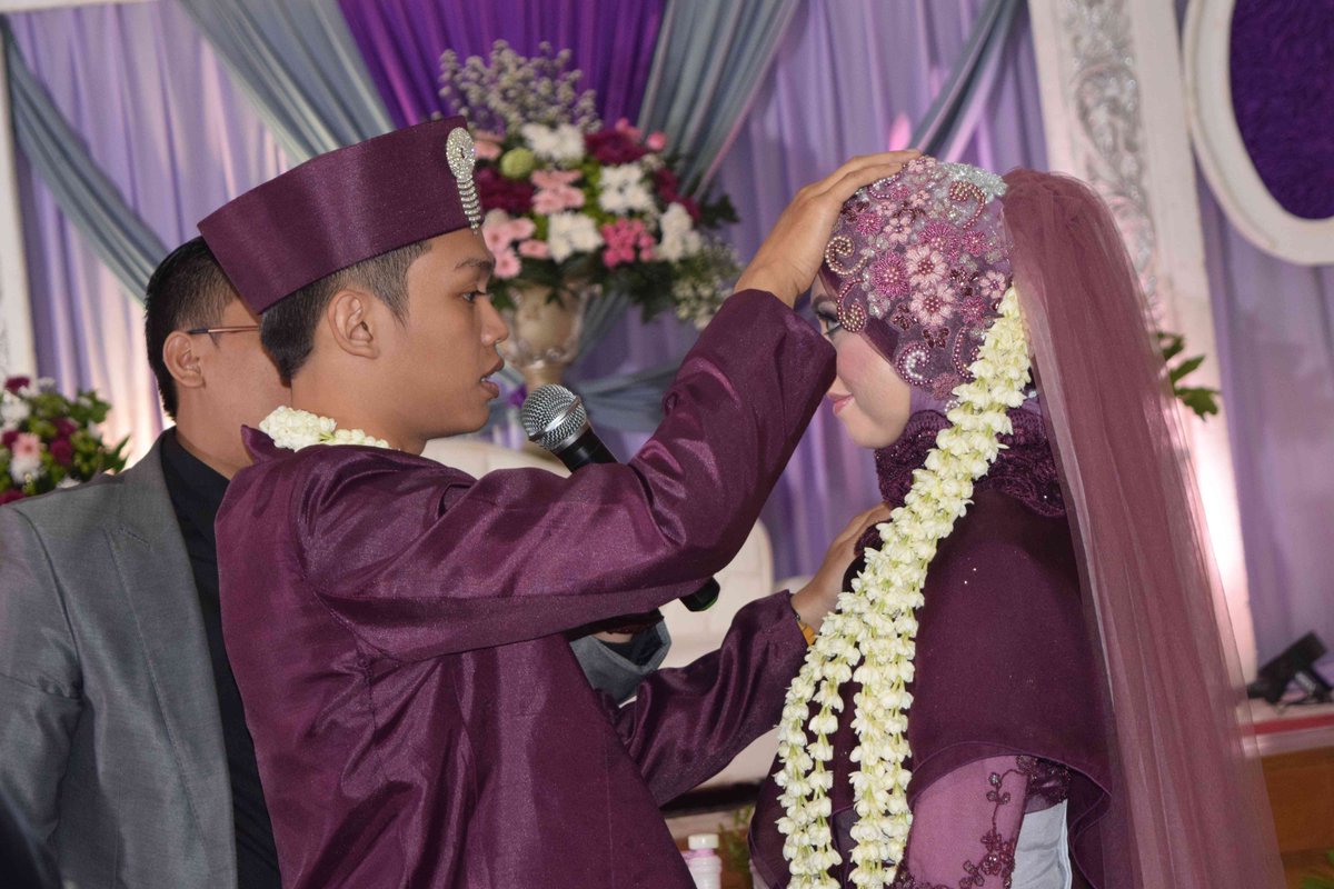azzahrawo's tweet photo. Wahai Suami, Jangan Lupa Ucapkan Do'a Ini Untuk Istri Setelah Akad Nikah… https://t.co/VODphfW0BJ https://t.co/U4or1u2BlE
