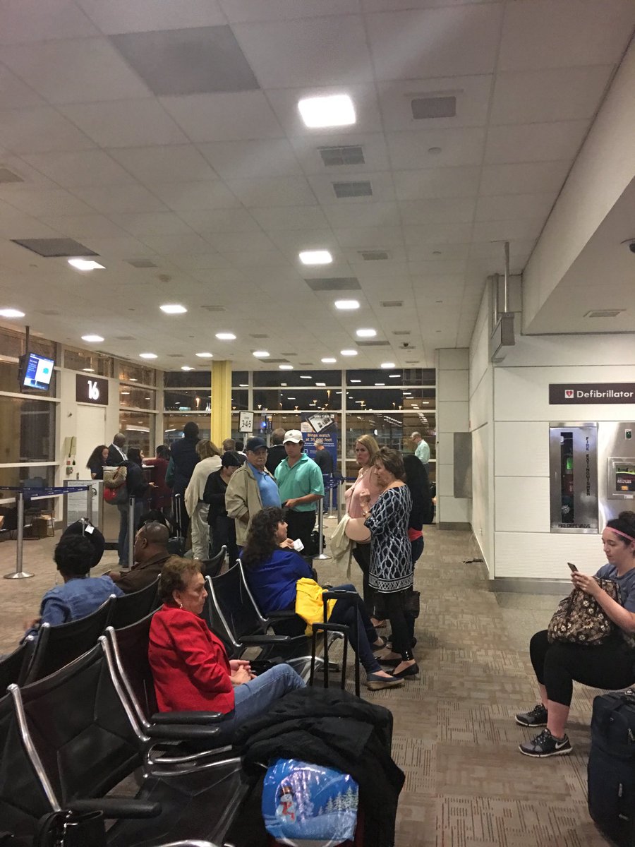 Ardied36116's tweet photo. @united we've been here for hours and every agent has a different story https://t.co/FwMA2orBDW