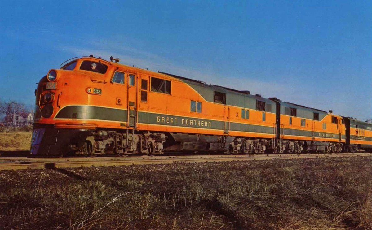 americanrails's tweet photo. Great Northern E7A's in a publicity photo with the original "Empire Builder" (Seattle - Chicago) c. 1947. https://t.co/TCawgEosTD