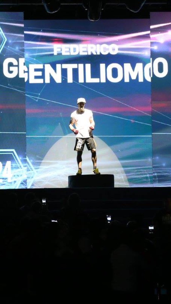 sparringcenter's tweet photo. Tag / taguea a tu amigo que es un crack en mma.
Empezamos nosotros con nuestro profe @FedeGentiluomo 👊👍💪 https://t.co/FVGZTcByGk