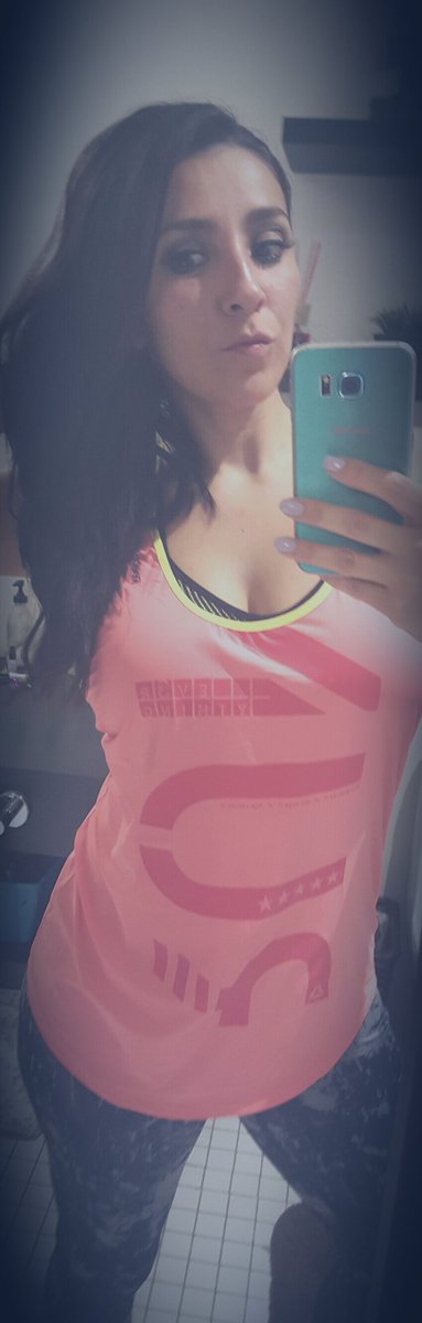 sinutreoficial's tweet photo. #lookdehoy pa #bodycombact PLAYERA #run de @ReebokMx runnnn and go for it!  Y tú q entraste pa quemar 500kcal? https://t.co/eO75F7uudp