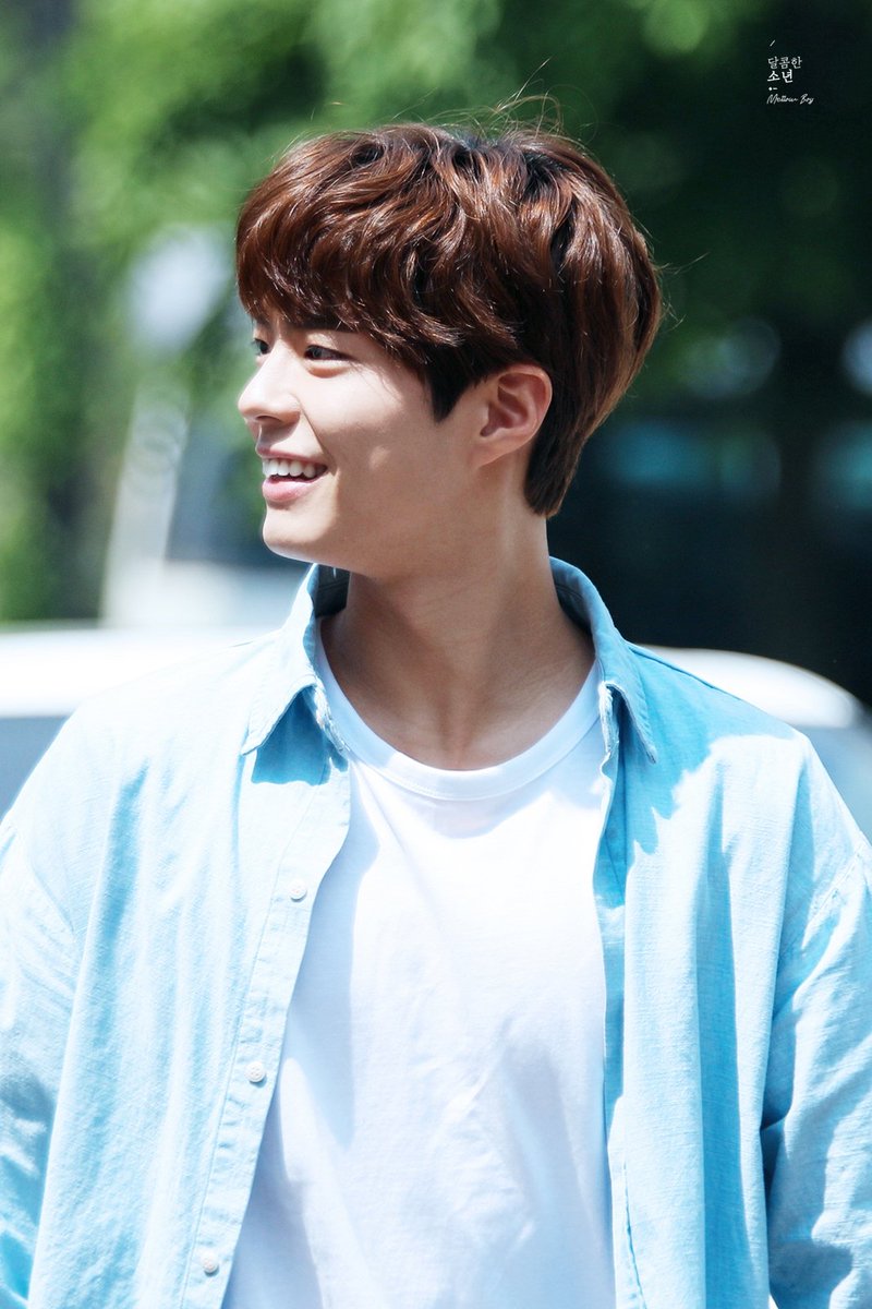 160429 #박보검 <a href="/BOGUMMY/">박보검</a> dream 다신 꾸지 못하는 너무 기분 좋은 꿈 나는 니가 꼭 그런 것 같은데🎵💕
cfile6.uf.tistory.com/image/2225C43F…