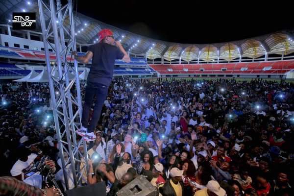 <a href="/Transblasts_Ent/">Transblasts Ent</a> made a promise to us that would bring <a href="/wizkidayo/">Wizkid</a> and they did !! Wizkid kicked ass on stage #Respek
