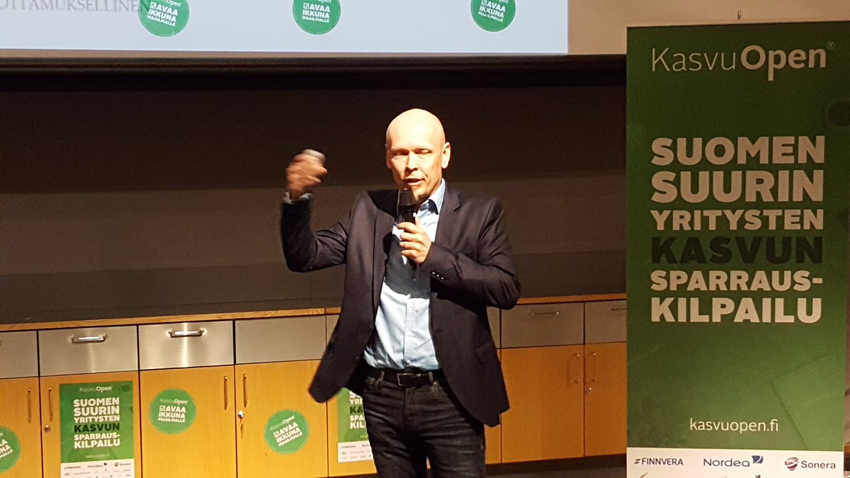ArtoHolopainen's tweet photo. Terveyssovelluksia tulevaisuudessa myös reseptinä @AnttiV_ @SenSoftia #kasvuopen @kuopioinno https://t.co/ZBSS7Og1mp