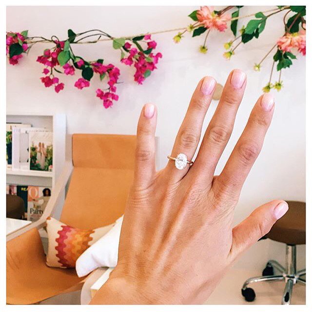pieceoftheparty's tweet photo. Major ring crushing right now on this gorgeous proposal mani @jagjaguar has adorning her lovely nails 💍💅 https://t.co/iNZooWlsiN