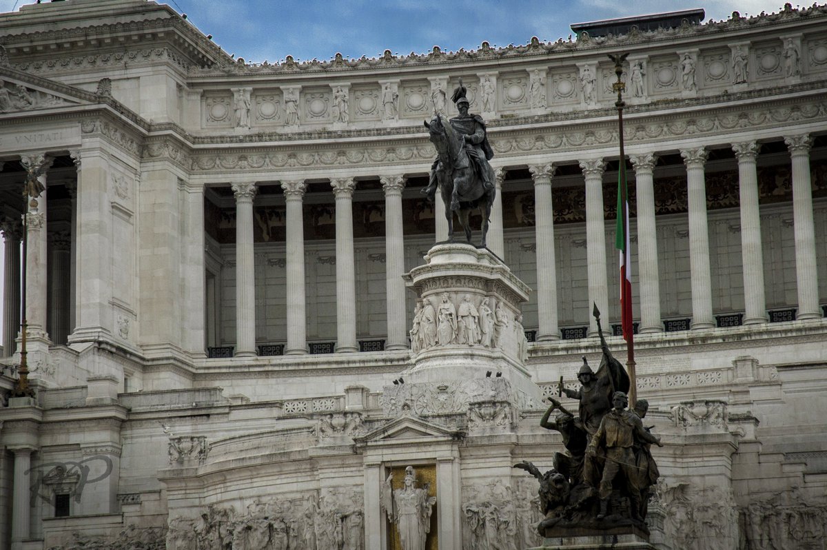 RDProvazza's tweet photo. Roma è Roma. #mycity #myhome #Rome https://t.co/KSRQywuM6Z