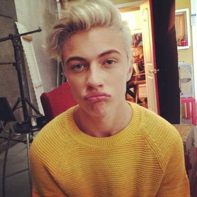 xKillxr's tweet photo. Duck face. 👌 https://t.co/xXCduNSSjL