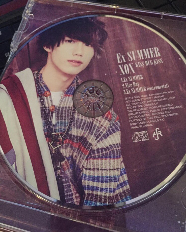 kazchopa's tweet photo. でも、ライブだけ行こうかな！Twitter見てたら行きたさおさえられない😂❣️そこで志村禎雄くんからとまんくんかバトシンのディスクに変えてくれる子探そうかな！？
#XOX
#ExSUMMER https://t.co/uhcld8Hrh0