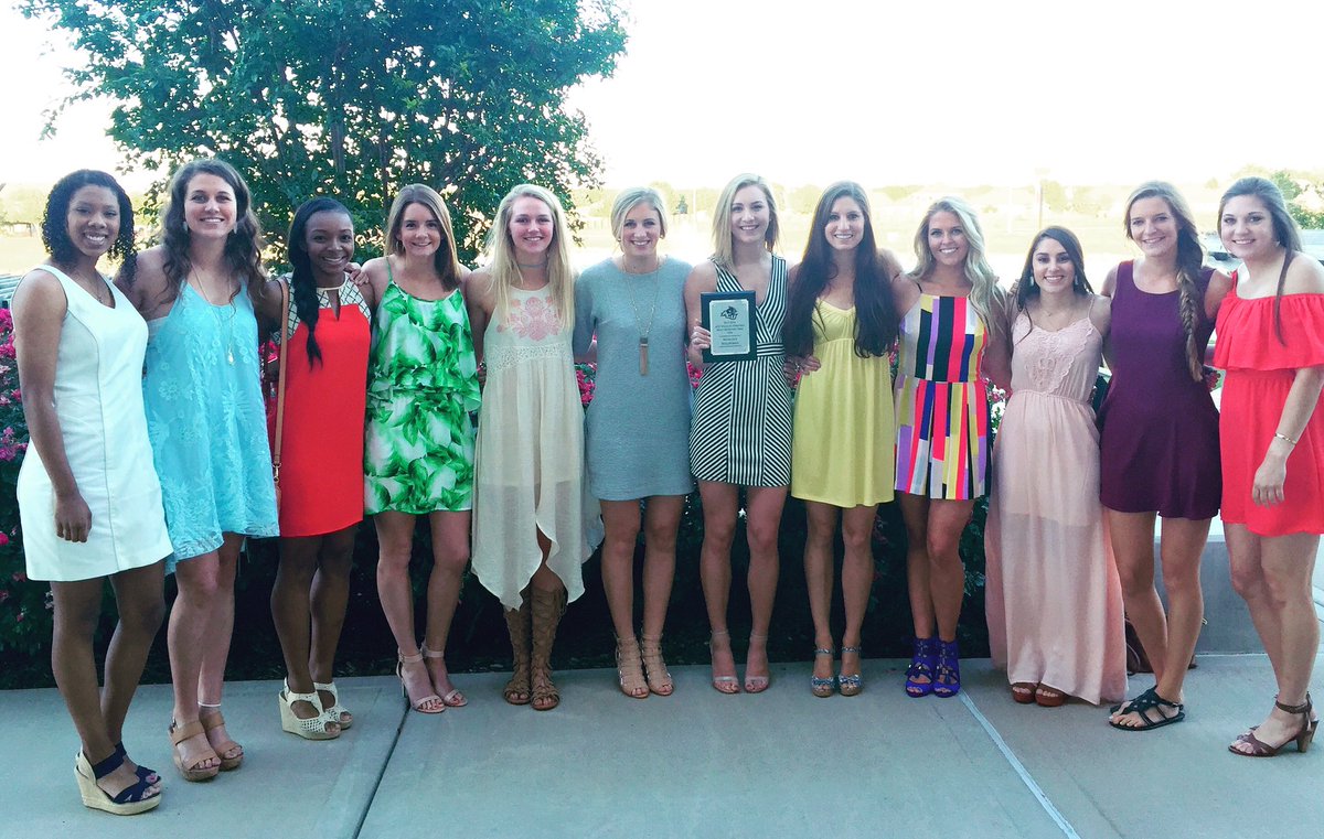 ACU_Volleyball's tweet photo. So proud of our girls! Most improved team GPA #BRAINGains https://t.co/LbjlMzcBU9