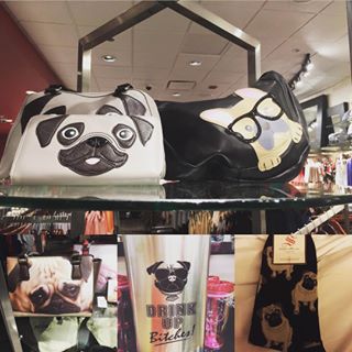 Joy_PhotoCam's tweet photo. #vegas #vegasvacation #shopping #pugs #pug #pugstuff #pugperfect https://t.co/fpL69GQEWI https://t.co/b3rZbrK44Y