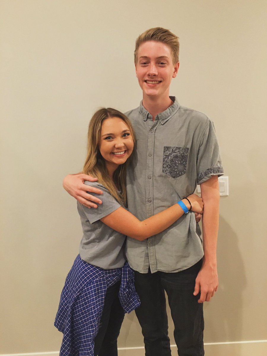 loludwig's tweet photo. so happy for gbporter!!! he's gonna rock it in North Dakota☺️ https://t.co/7NHj7Y3PDZ