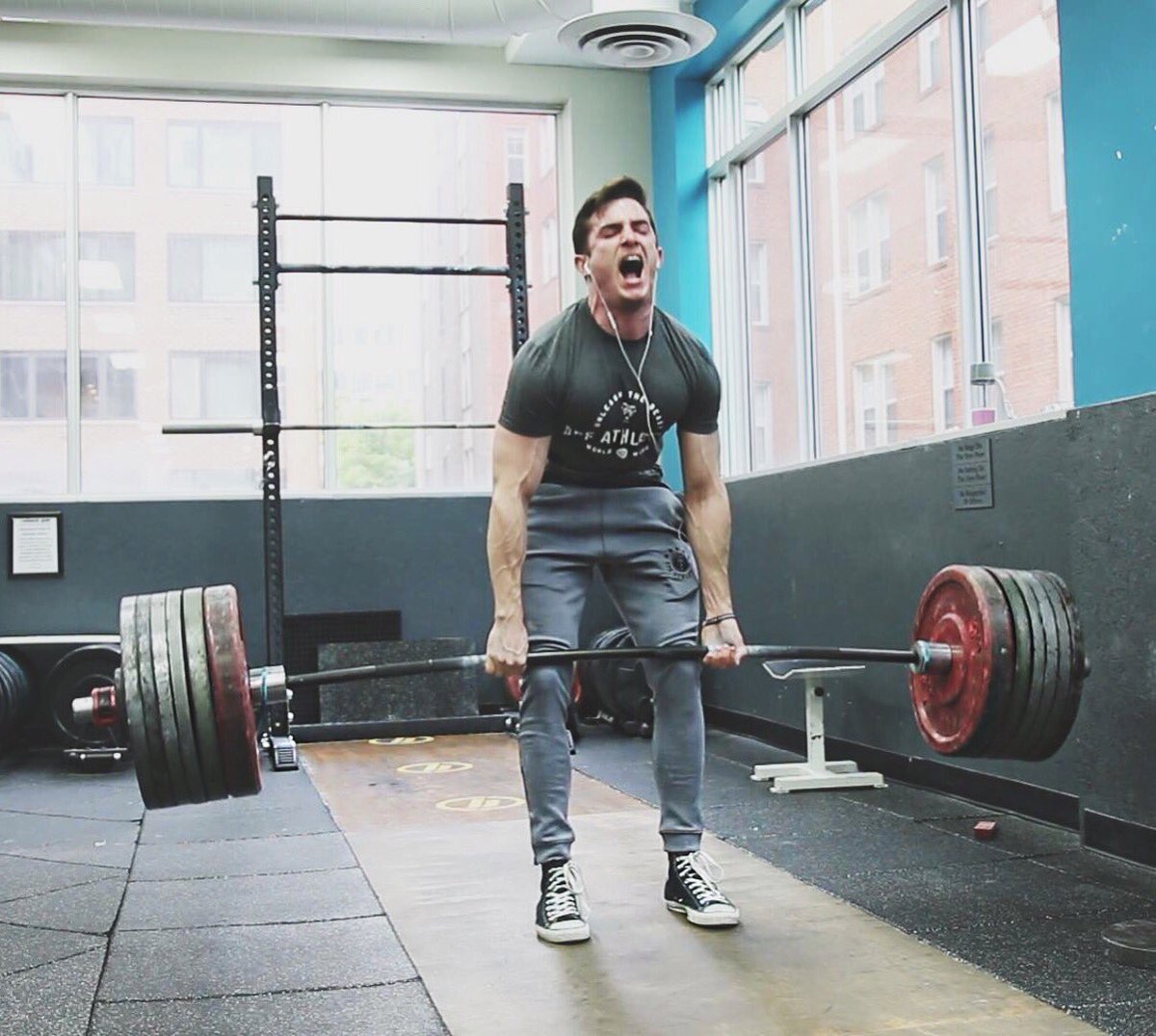 MaxxChewning's tweet photo. Don't miss the last video which includes an SRT Jeep, warehouse space ,and a 600lb deadlift https://t.co/QQDhWwX8SZ https://t.co/SLkCoxy6Vj