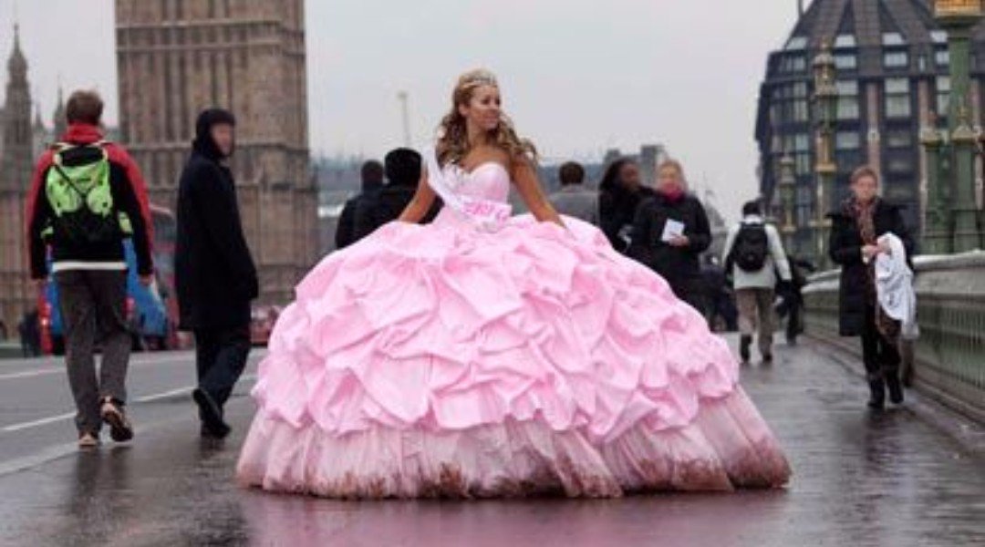 SketchySutton's tweet photo. This just in. Taylor Sargeant trying on her big fat gypsy cunt dress. https://t.co/lwYSzYvQI0