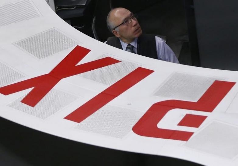 Reuters's tweet photo. Asian stocks pare gains, yen extends rally https://t.co/FnXOgoGEdE https://t.co/I1Hsowr4yb