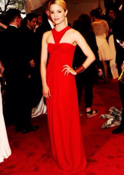 QuinnBotTH's tweet image. เห็นคนพูดถึง #MetGala กัน เรามาย้อนดูปีที่แล้วๆ ของไดอาน่ากันดีกว่าเนอะ ปี 2011, 2012, 2014, 2015 ตามลำดับค่ะ