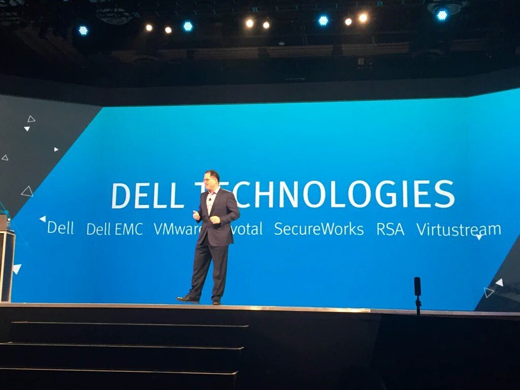 llFrankNCll's tweet photo. #emcworld2016 Una nueva era empieza! :) https://t.co/P4SyCZ8SEL
