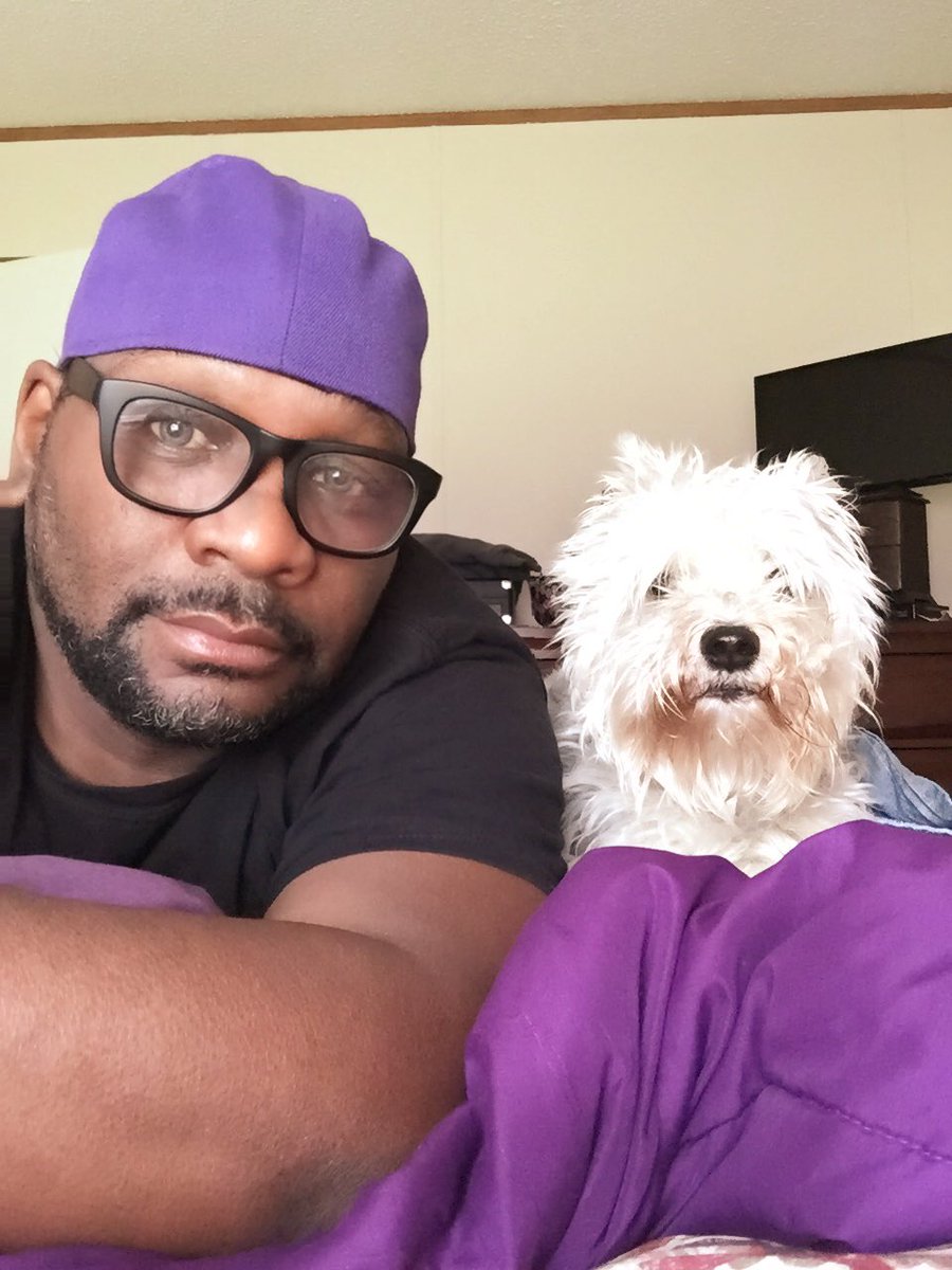 riclee67's tweet photo. Monday chill session with the pup!!! https://t.co/z47oimQhE9