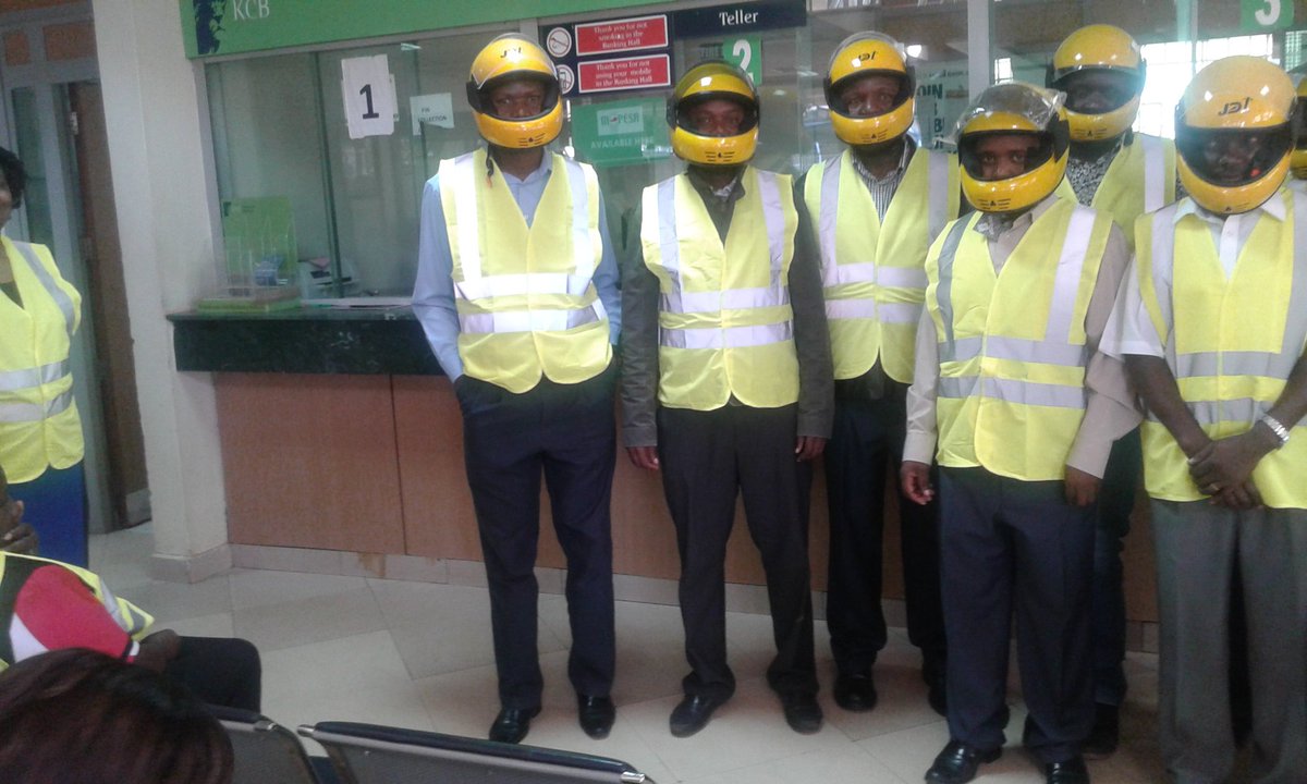 ValerineAmbia's tweet photo. @KCBGroup #KCBHustles
KCB Bungoma branch Engineers and foremen https://t.co/t5N0u0l2Gv