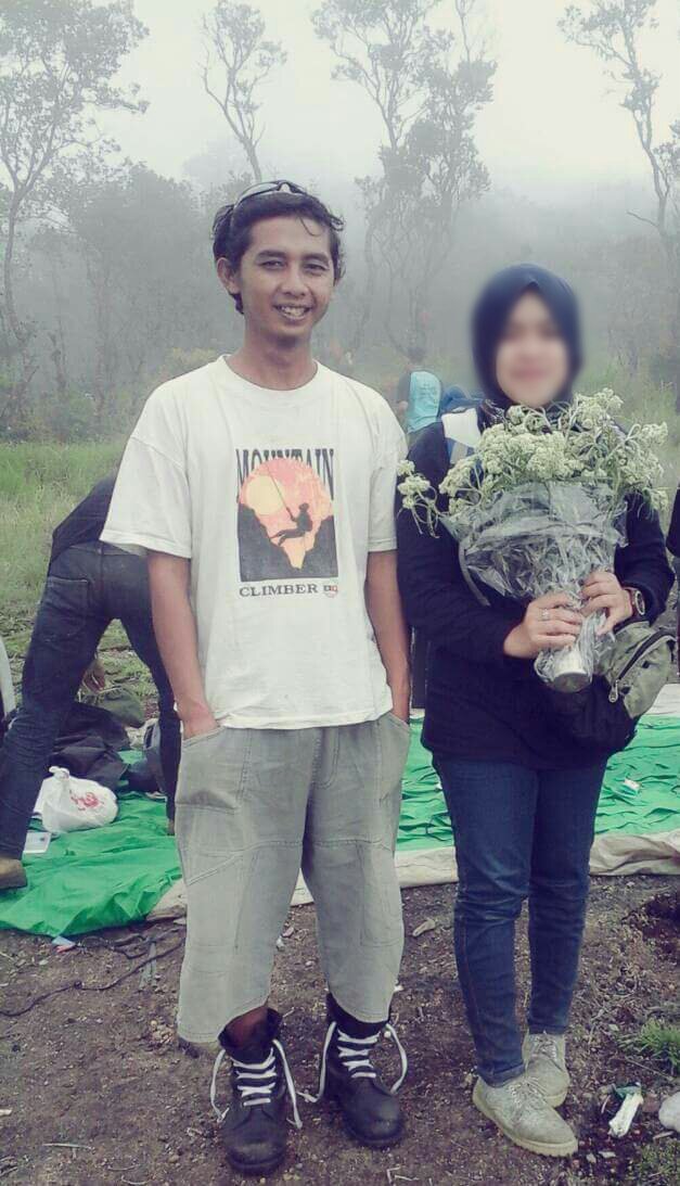 mooi_Garoet's tweet photo. menurut sumber foto ini adalah pendaki gn guntur dengan melewati jalur ILEGAL !! https://t.co/XenmsnT8mg