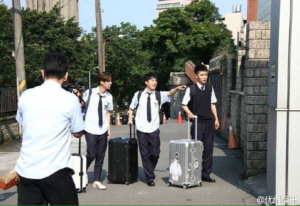 deerestluhanph's tweet photo. 160502 Youku Weibo Update #LuHanGoToSchool https://t.co/0uckUGZajw