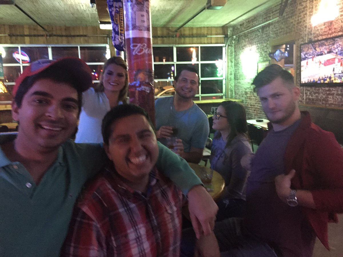 RunGoodGear's tweet photo. Pre-Series party. #RunGoodLife https://t.co/0V8xpYvY9F
