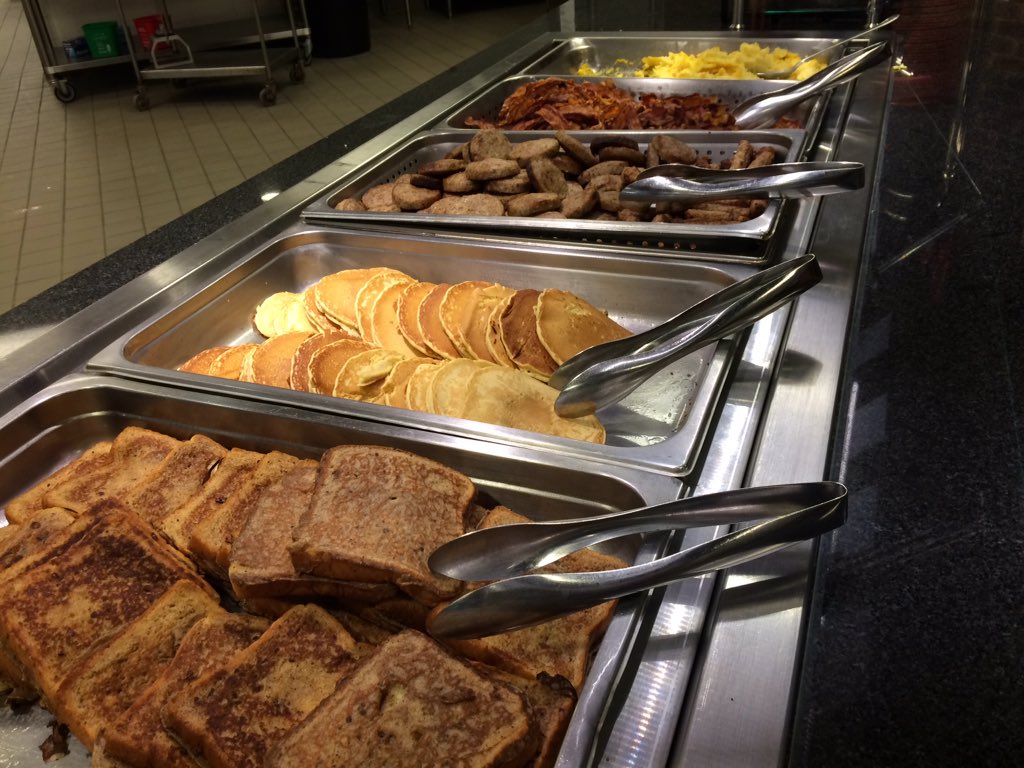 UT_SmokeyGrill's tweet photo. Student-Athletes: Don't forget full hot breakfast 7-9:30 all week. #perfectwaytostarttheday https://t.co/l1laEp376y