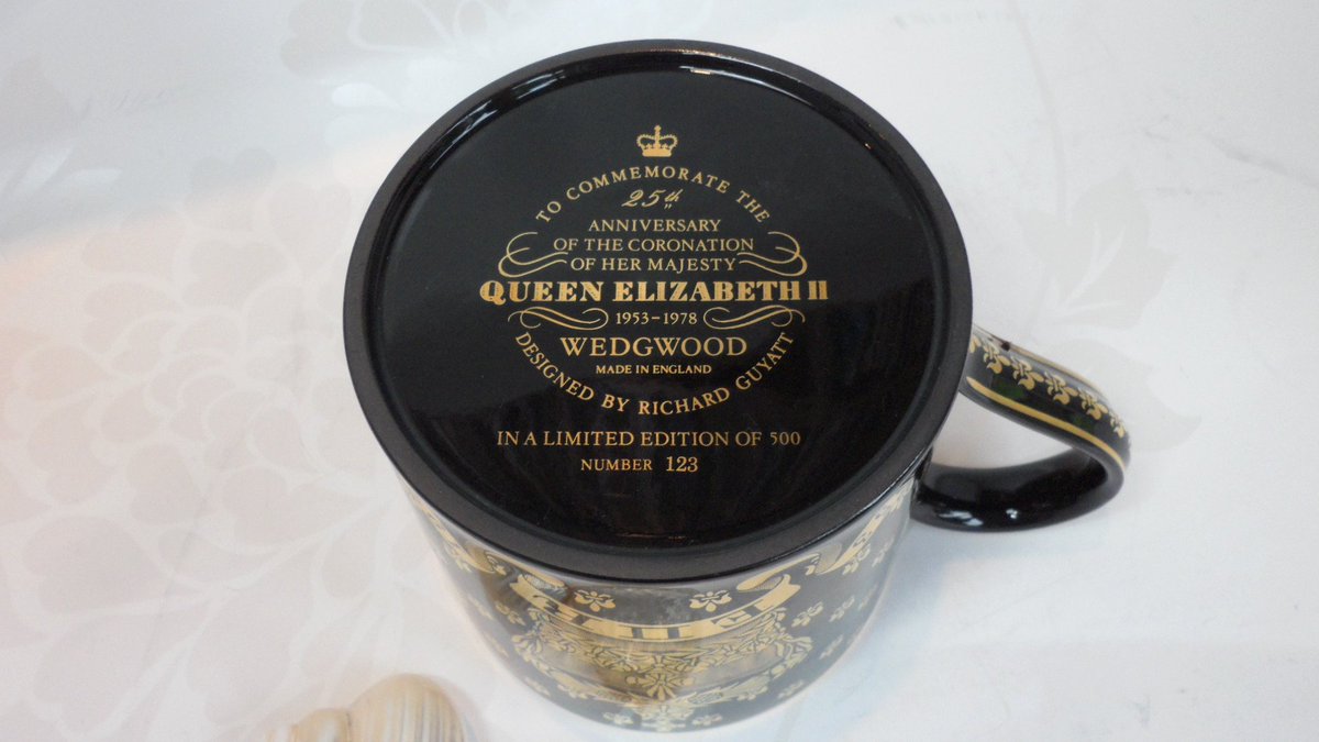tilleycollecta1's tweet image. Rare! #Wedgwood 25th Anniversary Queens Coronation #Guyatt #Royalty #Collectables ebay.co.uk/itm/-/25237676… @eBay_UK