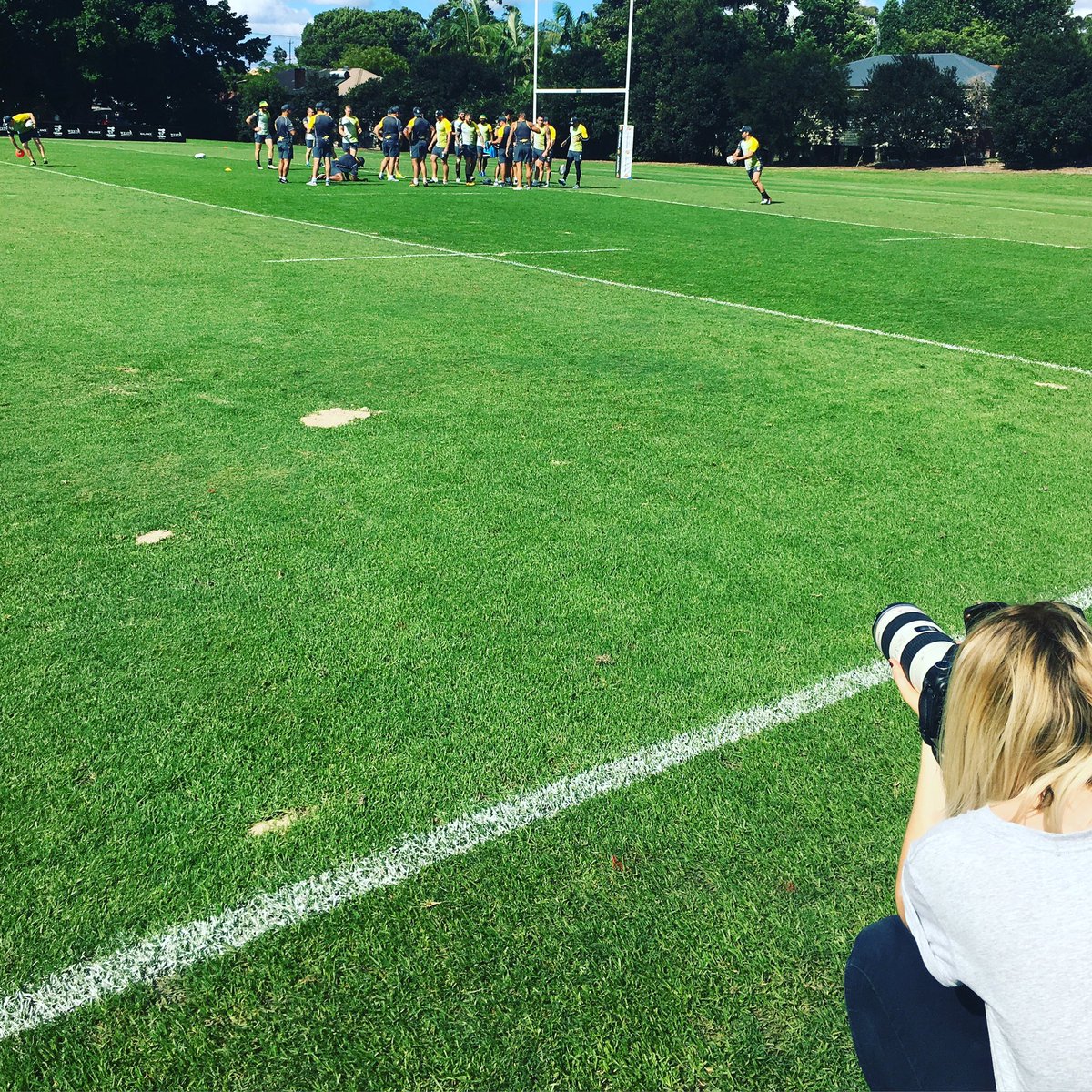 Enigma_chatter's tweet photo. Just another day in the office...hanging out with the Australian Kangaroos @NRL #enigmites #gotheroos #photography https://t.co/PfbaVDE24o