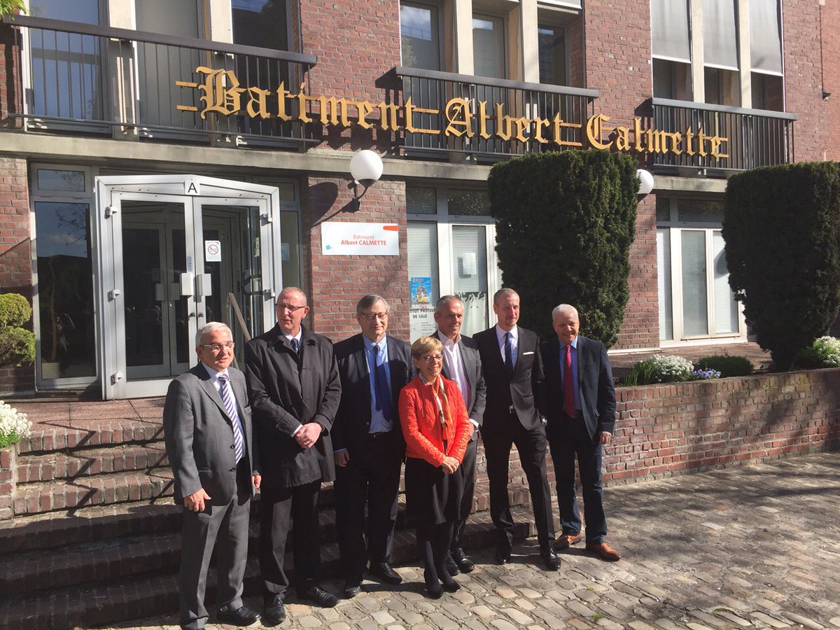 Signature de l'accord-cadre <a href="/Inria/">Inria</a> - Institut de Pasteur de #Lille c/<a href="/antoine_petit_/">Antoine Petit</a>  #IdexLille