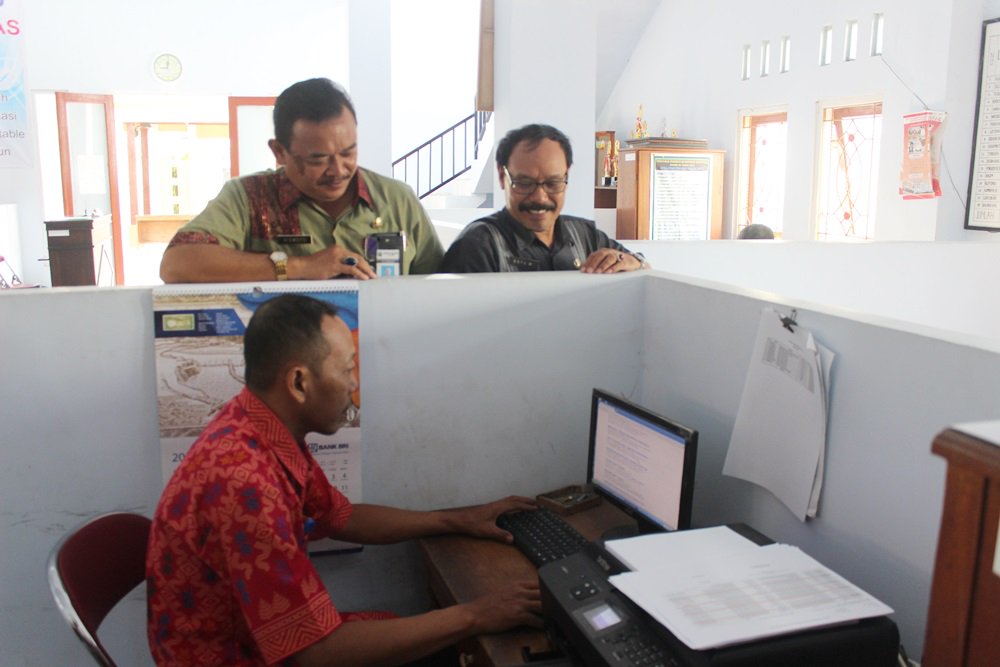 blorakab.go.id/index.php/10-s…