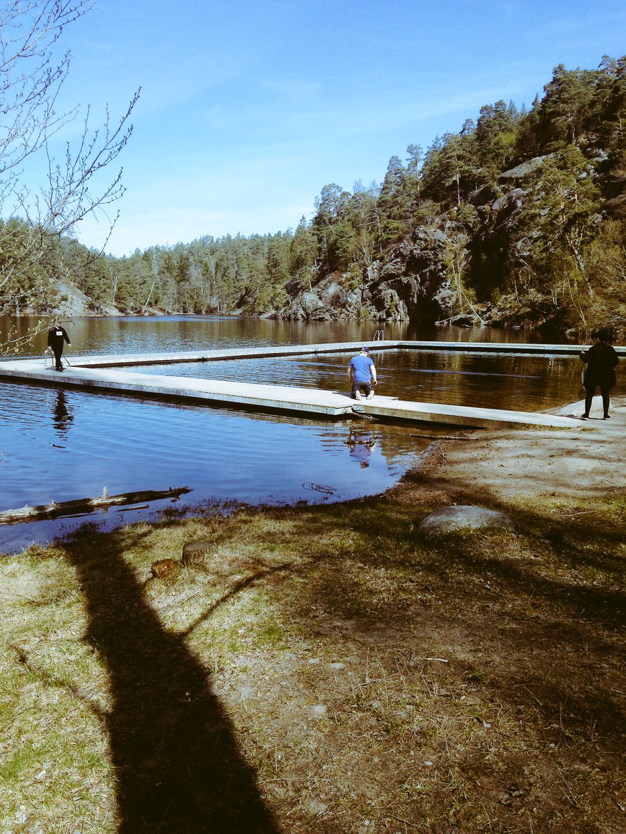 SNackaMer's tweet photo. Idag tar vi reda på vilka som är de bästa badställena i Nacka inför sommaren! #nacka #sommar #bada #orminge https://t.co/E7xA5HD3Wt