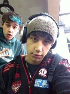 JaiBrooks_TH's tweet image. สวัสดีครับ วันนี้ไจกับลุคอายุ 21 แล้วนะ ;) #HappyBirthdayLukeAndJai