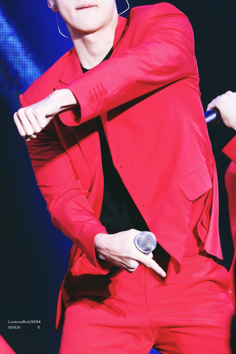 LumiousBody9294's tweet photo. #SEHUN #오세훈 #세훈 151024 ACC 💙 https://t.co/ovnJhl8OK0