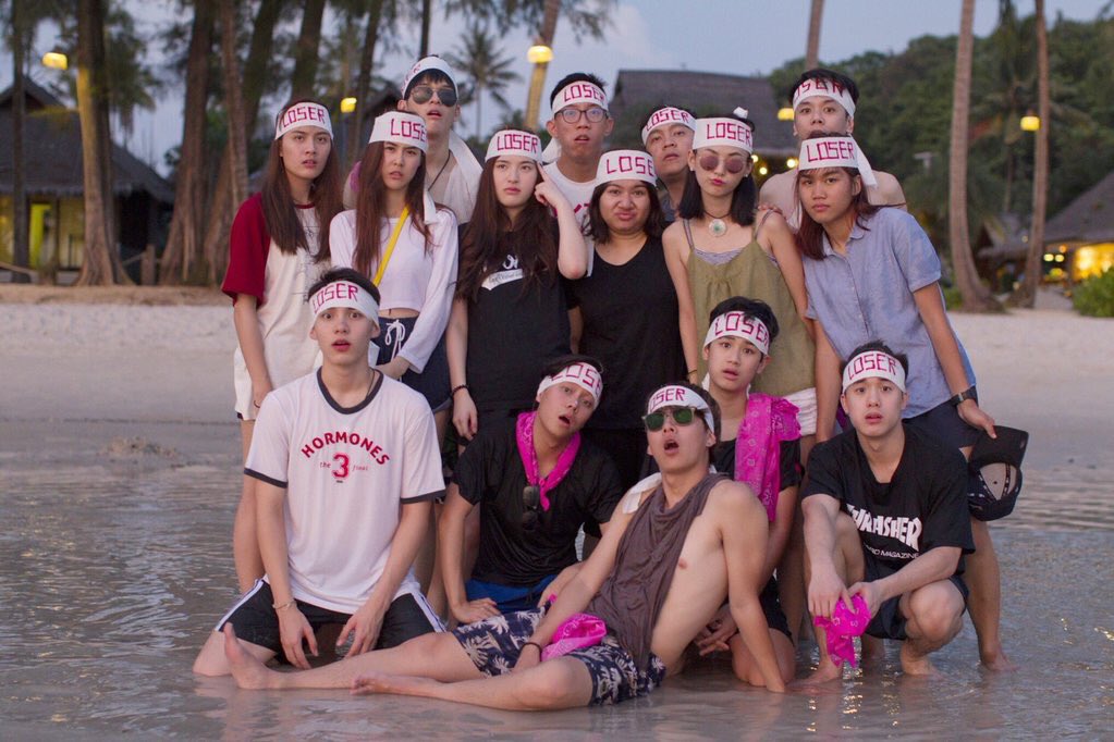 มีความสุขมากที่ได้เห็นความทุ่มเทของทุกคนในการเล่นกีฬาสี 💛💗💙  #NadaoOuting2016