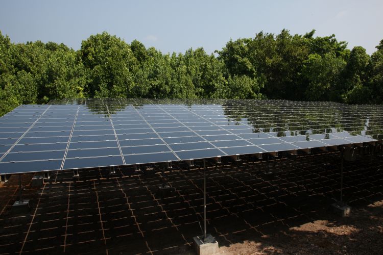 THEnergyNet's tweet photo. ISLANDS TURNING GREEN!

Luxury resorts leading way with #solar #pv #renewables
https://t.co/VZizMhg5fM
#SolarIslands https://t.co/ZyRfuH31vf