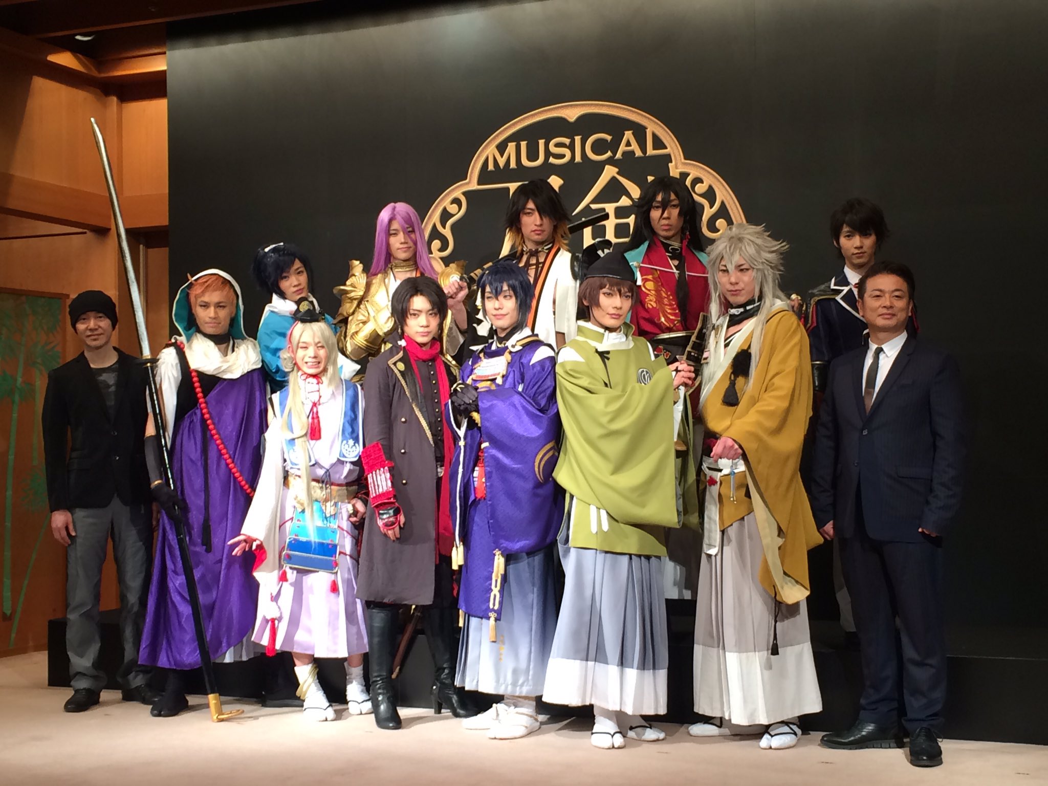 ジャパコンワンダーランド公式 放送情報 6月のジャパコンは 6 6 舞台刀剣乱舞 6 ミュージカル 刀剣乱舞 を特集予定 同時期の舞台化 ミュージカル化で大注目の刀剣乱舞 刀ステと刀ミュそれぞれの本丸が描く物語を密着取材致しました