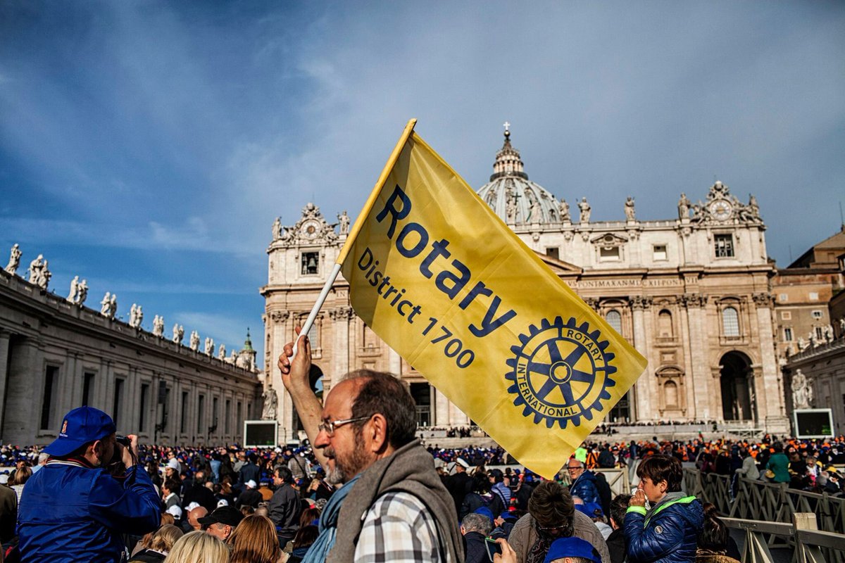 Rotary International tweet media