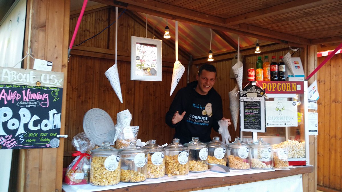 CornudePopcorn's tweet photo. #kingofpops #freshnotfarmed #gourmetpopcorn #irishfood #IrishPopcorn  #Limerick #Sun #Saltedcaramel #Riverfest #boom https://t.co/0G5G7OfEBh