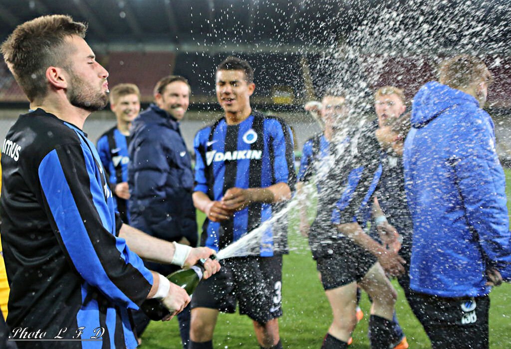 TuurDierckx's tweet photo. Alvast even geoefend met de beloften... 😉 KAMPIOEN! 🏆 #WeAreBruges https://t.co/iTXg4DZMRd