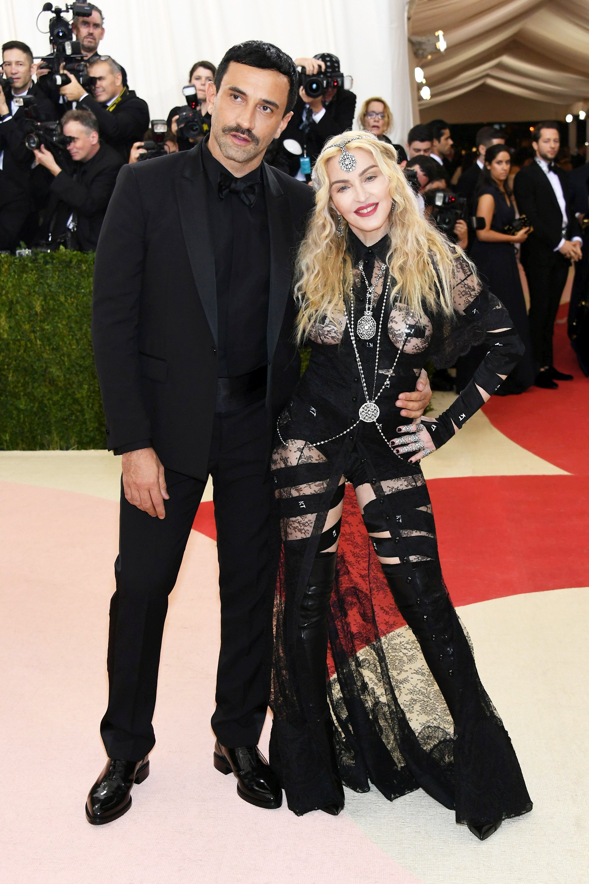 Givenchy X Madonna wore a Givenchy Haute Couture custom made outfit to the MetGala on May 2nd 2016 in NYC. https t HmK2Gx9B93 X