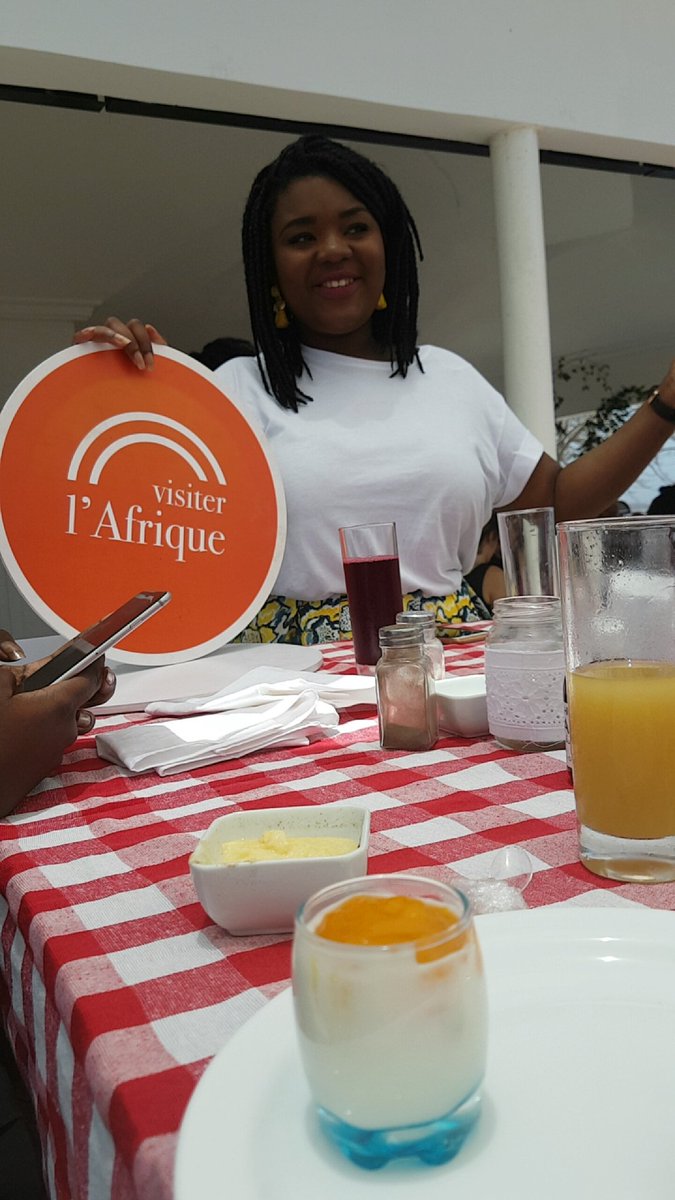 nanawax's tweet photo. #hellodakar merci à @VisiterlAfrique et à sa fondatrice @Voodart de nous avoir invite à ce brunch au Sénégal. https://t.co/Qw1RynyAJn