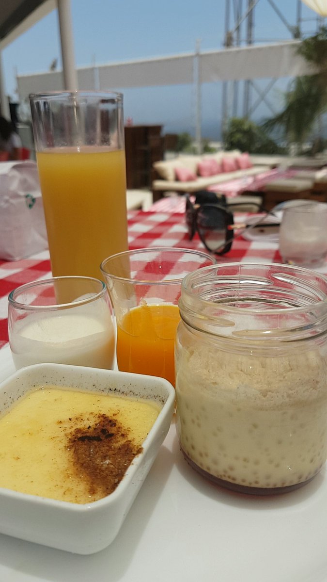 nanawax's tweet photo. #hellodakar merci à @VisiterlAfrique et à sa fondatrice @Voodart de nous avoir invite à ce brunch au Sénégal. https://t.co/Qw1RynyAJn