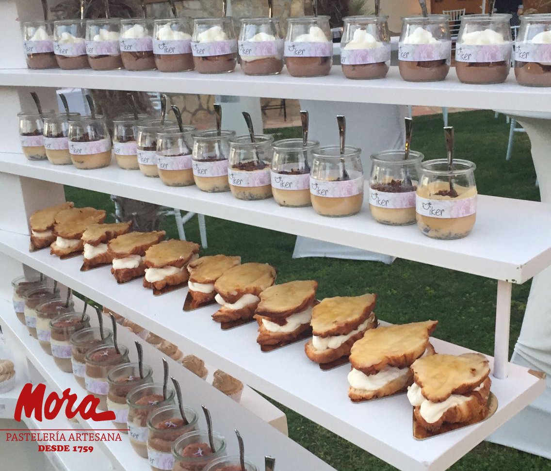 MoraPastissers's tweet photo. Los papis de Iker nos pidieron que para la #comunión de Iker querían que el #postre fuera muy especial. https://t.co/kP8MStM9gP