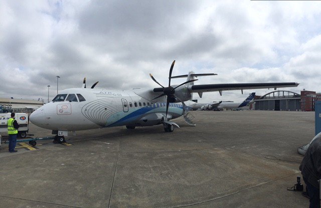 EGNOSPortal's tweet photo. #ATR72 is getting ready to leave Toulouse for the 1st #LPV200 #flyEGNOS approach in #CDG @ParisAeroport today https://t.co/m8DRRHNNnZ